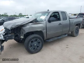 2008 Chevrolet Silverado 1500 Work Truck with VIN 1GCEC19CX8Z330185, listed as a IAAI auction lot 41891379 with 189,991 mi miles. Bid and sale history available at carsss.com. Image 17.
