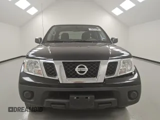 2020 Nissan Frontier S z VIN 1N6ED0EA5LN710351, wystawiony jako Copart lot #52932615 z przebiegiem 106 327 mil mil oraz Czysty tytuł • Clean title. Historia ofert i sprzedaży dostępna na DreamBid. Obrazek 5.