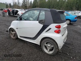 2013 Smart fortwo Passion z VIN WMEEK3BAXDK659870, wystawiony jako Copart lot #86387504 z przebiegiem 72 638 mil mil oraz Szkoda całkowita • Salvage title. Historia ofert i sprzedaży dostępna na DreamBid. Obrazek 2.
