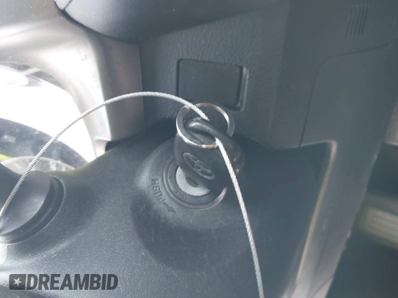2013 Toyota RAV4 XLE with VIN 2T3WFREV1DW033527, listed as a IAAI auction lot 42632199 with 183,273 mi miles and . Bid and sale history available at DreamBid. Image 11.