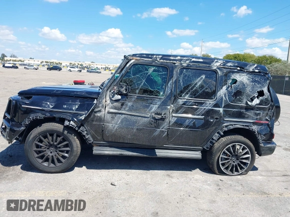 2024 Mercedes-Benz G 550 with VIN W1NYC6BJ6RX510367, listed as a IAAI auction lot 41894397 with 4,886 mi miles and . Bid and sale history available at DreamBid. Image 14.