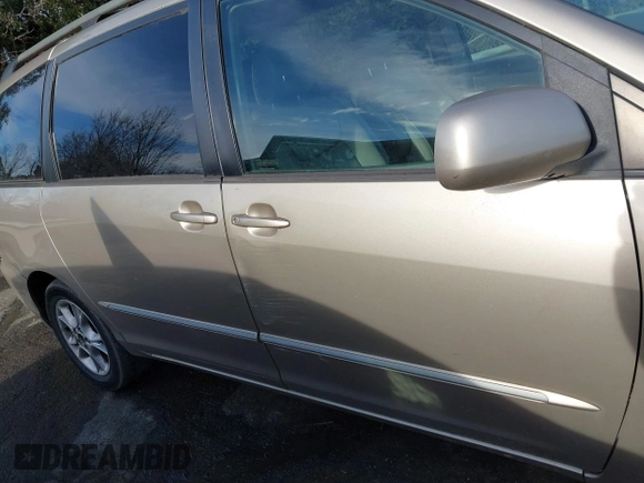 2005 Toyota Sienna XLE with VIN 5TDZA22C35S304998, listed as a IAAI auction lot 41595712 with 179,646 mi miles and . Bid and sale history available at DreamBid. Image 13.