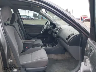 2005 Honda Civic EX with VIN 1HGES25725L010151, listed as a IAAI auction lot 41726022 with 204,726 mi miles. Bid and sale history available at carsss.com. Image 5.