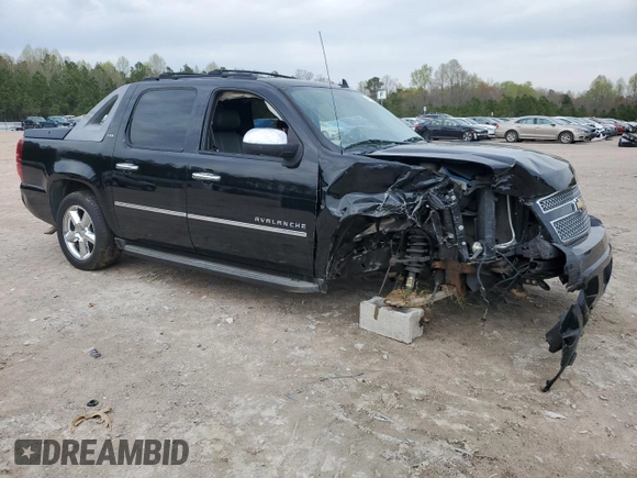 2011 Chevrolet Avalanche LTZ with VIN 3GNTKGE3XBG273231, listed as a Copart auction lot 48881664 with 51,114 mi miles and Salvage Title. Bid and sale history available at DreamBid. Image 4.