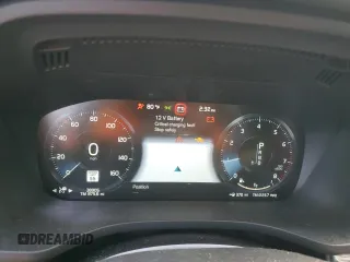 2021 Volvo XC60 R-Design z VIN YV4A22RM9M1887255, wystawiony jako Copart lot #49190384 z przebiegiem 38 905 mil mil oraz Szkoda całkowita • Salvage title. Historia ofert i sprzedaży dostępna na DreamBid. Obrazek 9.