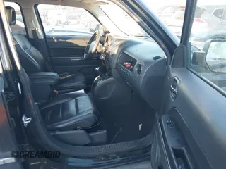 2009 Jeep Patriot with VIN 1J8FT48B79D110072, listed as a IAAI auction lot 41387933 with 92,420 mi miles and . Bid and sale history available at DreamBid. Image 5.