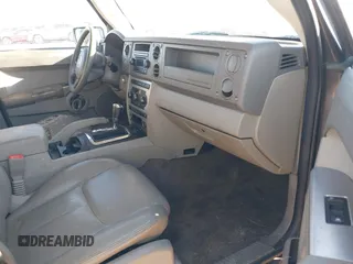 2006 Jeep Commander z VIN 1J8HH48N46C179520, wystawiony jako IAAI lot #41648362 z przebiegiem 355 215 mil mil oraz . Historia ofert i sprzedaży dostępna na DreamBid. Obrazek 5.