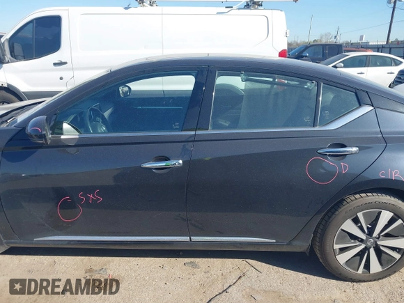 2019 Nissan Altima SL with VIN 1N4BL4EW8KC137862, listed as a IAAI auction lot 41765282 with 54,742 mi miles and . Bid and sale history available at carsss.com. Image 14.