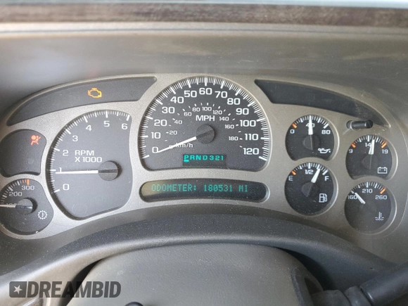 2005 GMC Sierra Denali z VIN 2GTEK63NX51254997, wystawiony jako Copart lot #58178244 z przebiegiem 180 531 mil mil oraz Szkody całkowita. Historia ofert i sprzedaży dostępna na DreamBid. Obrazek 9.