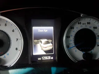 2016 Toyota Camry XLE with VIN 4T1BF1FK2GU174530, listed as a Copart auction lot 43219995 with 125,628 mi miles and Salvage Title. Bid and sale history available at DreamBid. Image 9.