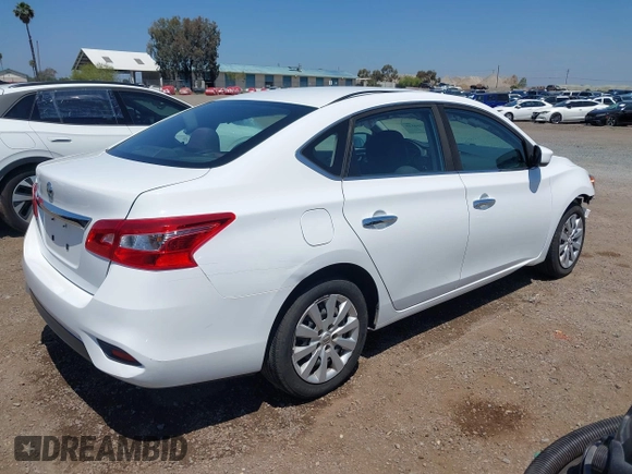 2018 Nissan Sentra S z VIN 3N1AB7AP6JY301076, wystawiony jako IAAI lot #42300529 z przebiegiem 117 730 mil mil oraz . Historia ofert i sprzedaży dostępna na DreamBid. Obrazek 4.