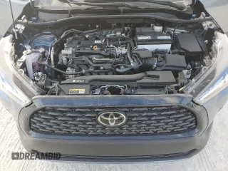 2024 Toyota Corolla Cross LE z VIN 7MUCAAAG8RV082538, wystawiony jako Copart lot #57949315 z przebiegiem 16 218 mil mil oraz Czysty tytuł • Clean title. Historia ofert i sprzedaży dostępna na DreamBid. Obrazek 12.