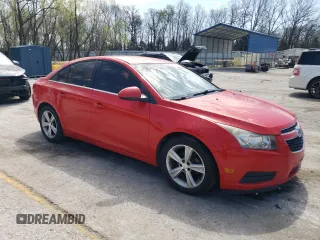 2014 Chevrolet Cruze 2LT z VIN 1G1PE5SB9E7398019, wystawiony jako Copart lot #53132735 z przebiegiem 212 121 mil mil oraz Szkoda całkowita • Salvage title. Historia ofert i sprzedaży dostępna na DreamBid. Obrazek 4.