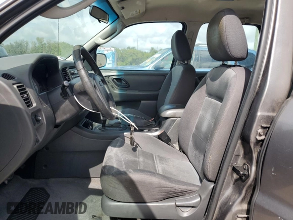2005 Ford Escape XLS Value with VIN 1FMYU02Z35KA59568, listed as a Copart auction lot 71720604 with 184,007 mi miles and Salvage Title. Bid and sale history available at carsss.com. Image 7.