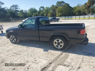 2000 GMC Sonoma SLS w/1SE Pkg with VIN 1GTCS1458Y8307612, listed as a Copart auction lot 48972935 with 170,529 mi miles and Salvage Title. Bid and sale history available at carsss.com. Image 2.