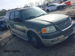 2005 Ford Expedition Eddie Bauer with VIN 1FMFU18545LA68808, listed as a IAAI auction lot 41316419 with 267,331 mi miles. Bid and sale history available at carsss.com. Image 1.