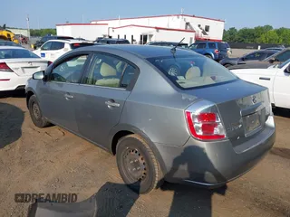 2007 Nissan Sentra 2.0 z VIN 3N1AB61E17L616866, wystawiony jako IAAI lot #42376961 z przebiegiem 205 678 mil mil oraz . Historia ofert i sprzedaży dostępna na DreamBid. Obrazek 3.