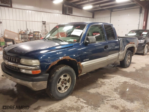2000 Chevrolet Silverado 1500 LS with VIN 2GCEK19T0Y1274947, listed as a IAAI auction lot 42042066 with 200,262 mi miles. Bid and sale history available at carsss.com. Image 2.