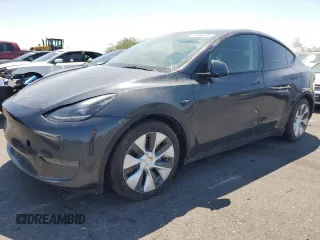 2024 Tesla Model Y с VIN 7SAYGDED1RF052031, выставлен на аукционе Copart как лот 61806195 с пробегом 5 365 миль миль и Списание • Salvage title. История ставок и продаж доступна на DreamBid. Изображение 1.
