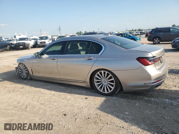 2021 BMW 7 Series 740i with VIN WBA7T2C02MCF77517, listed as a Copart auction lot 50565205 with 29,848 mi miles and Salvage title. Bid and sale history available at DreamBid. Image 2.