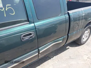 2003 Chevrolet Silverado 1500 with VIN 2GCEC19T531381112, listed as a IAAI auction lot 42144595 with 164,603 mi miles and . Bid and sale history available at DreamBid. Image 6.