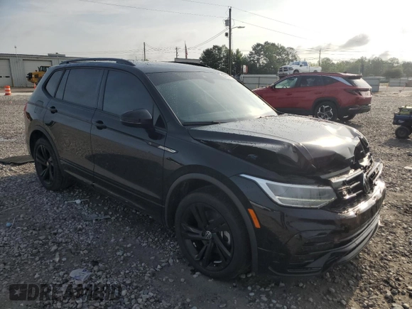 2024 Volkswagen Tiguan SE R-Line Black with VIN 3VVCB7AX9RM000859, listed as a Copart auction lot 59664795 with 35,569 mi miles and Salvage title. Bid and sale history available at DreamBid. Image 4.