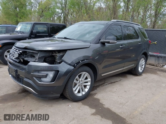 2017 Ford Explorer XLT with VIN 1FM5K7D86HGC21898, listed as a IAAI auction lot 42018490 with 78,139 mi miles and . Bid and sale history available at carsss.com. Image 18.