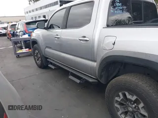 2020 Toyota Tacoma SR5 z VIN 3TMCZ5AN6LM288974, wystawiony jako IAAI lot #42185181 z przebiegiem 94 759 mil mil oraz . Historia ofert i sprzedaży dostępna na DreamBid. Obrazek 14.