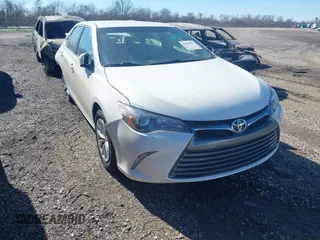 2017 Toyota Camry XLE z VIN 4T1BF1FK2HU772909, wystawiony jako IAAI lot #41040387 z przebiegiem 54 490 mil mil oraz . Historia ofert i sprzedaży dostępna na DreamBid. Obrazek 1.