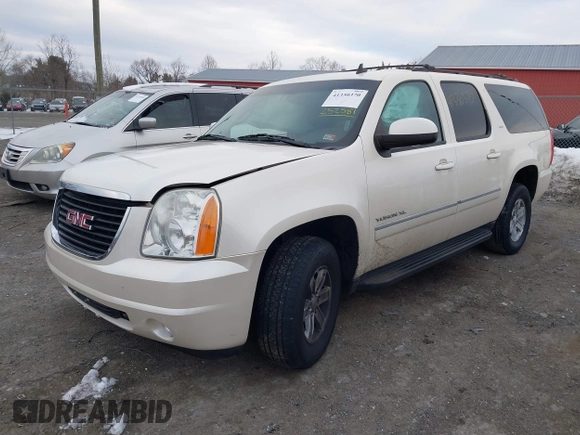 2012 GMC Yukon XL SLT with VIN 1GKS2KE79CR252581, listed as a IAAI auction lot 41330370 with 158,736 mi miles. Bid and sale history available at carsss.com. Image 2.