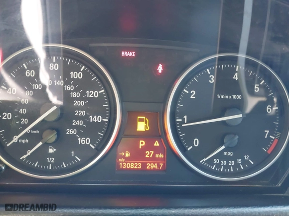 2015 BMW X1 xDrive28i with VIN WBAVL1C56FVY32753, listed as a IAAI auction lot 41759454 with 130,823 mi miles. Bid and sale history available at carsss.com. Image 7.