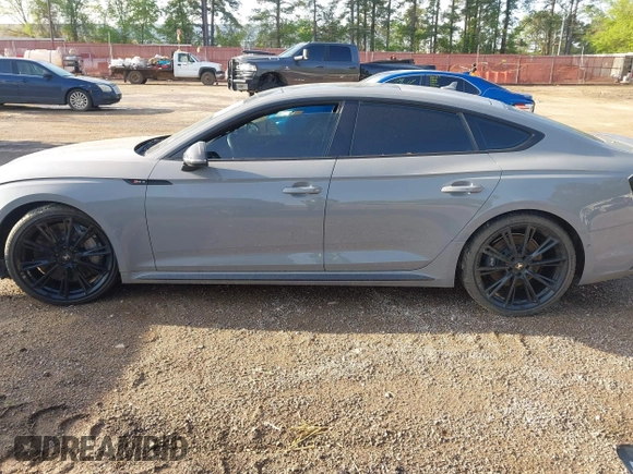 2019 Audi RS 5 Sportback z VIN WUABWCF56KA900302, wystawiony jako IAAI lot #41905518 z przebiegiem 58 932 mil mil oraz . Historia ofert i sprzedaży dostępna na DreamBid. Obrazek 14.