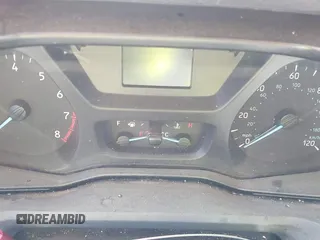 2016 Ford Transit z VIN 1FTYE2CM6GKA15762, wystawiony jako IAAI lot #41338363 z przebiegiem Nie podano mil oraz . Historia ofert i sprzedaży dostępna na DreamBid. Obrazek 15.