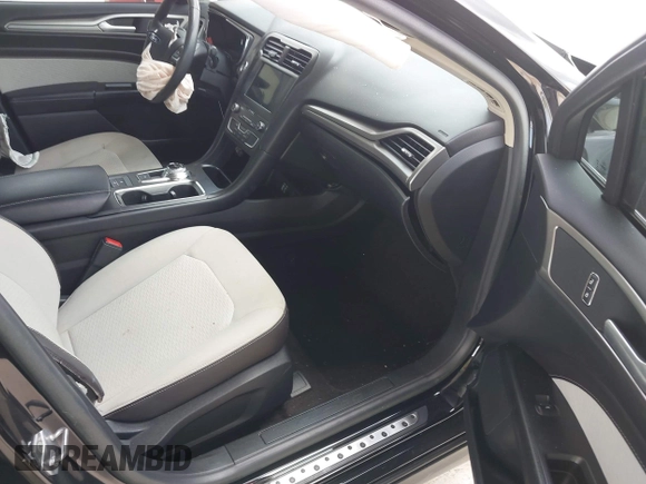 2020 Ford Fusion SE with VIN 3FA6P0HD8LR197796, listed as a IAAI auction lot 42474009 with 74,673 mi miles and . Bid and sale history available at DreamBid. Image 5.