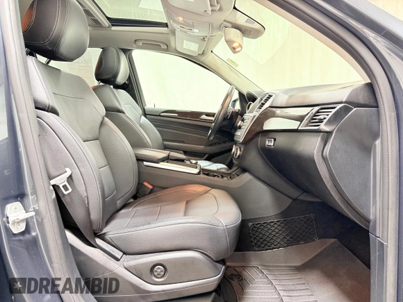 2014 Mercedes-Benz M 350 with VIN 4JGDA2EB3EA379688, listed as a Copart auction lot 55639635 with 57,549 mi miles and Clean Title. Bid and sale history available at DreamBid. Image 5.