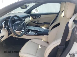 2020 Mercedes-Benz SLC 300 z VIN W1KPK3JAXLF169788, wystawiony jako Copart lot #63054754 z przebiegiem 20 666 mil mil oraz Szkody całkowita. Historia ofert i sprzedaży dostępna na DreamBid. Obrazek 7.