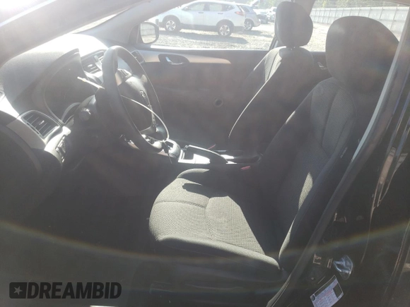 2017 Nissan Sentra S z VIN 3N1AB7AP2HY316068, wystawiony jako Copart lot #56579565 z przebiegiem 231 443 mil mil oraz Szkoda całkowita • Salvage title. Historia ofert i sprzedaży dostępna na DreamBid. Obrazek 7.