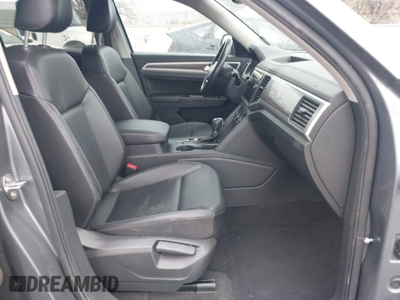 2019 Volkswagen Atlas SE with VIN 1V2WR2CA9KC503400, listed as a IAAI auction lot 41920119 with 91,208 mi miles and . Bid and sale history available at DreamBid. Image 5.