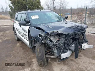 2020 Ford Police Interceptor Utility z VIN 1FM5K8ABXLGB85616, wystawiony jako IAAI lot #41701853 z przebiegiem 93 783 mil mil oraz . Historia ofert i sprzedaży dostępna na DreamBid. Obrazek 1.