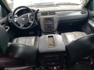 2007 Chevrolet Suburban LTZ with VIN 3GNFK16307G262965, listed as a Copart auction lot 71506044 with 249,301 mi miles and Clean Title. Bid and sale history available at carsss.com. Image 8.