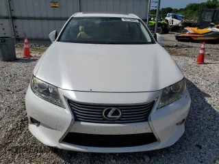 2014 Lexus ES 330 with VIN JTHBK1GG3E2105198, listed as a Copart auction lot 60158885 with 107,713 mi miles and Salvage title. Bid and sale history available at DreamBid. Image 5.