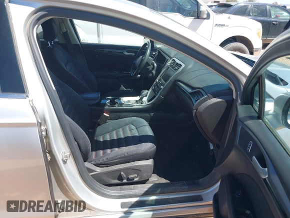 2016 Ford Fusion SE with VIN 3FA6P0H74GR228638, listed as a IAAI auction lot 42056912 with 176,622 mi miles. Bid and sale history available at carsss.com. Image 5.