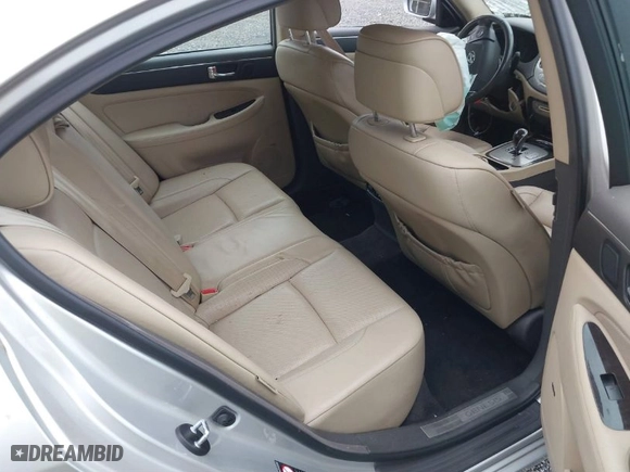 2009 Hyundai Genesis with VIN KMHGC46E99U046816, listed as a IAAI auction lot 38283097 with 87,108 mi miles. Bid and sale history available at carsss.com. Image 8.