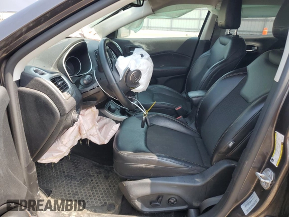 2018 Jeep Compass Altitude с VIN 3C4NJDBB5JT114847, выставлен на аукционе Copart как лот 59864675 с пробегом 123 036 миль миль и Списание • Salvage title. История ставок и продаж доступна на DreamBid. Изображение 7.