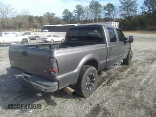 2005 Ford F-250 XL z VIN 1FTSW21565EA07042, wystawiony jako IAAI lot #41591458 z przebiegiem 254 824 mil mil oraz . Historia ofert i sprzedaży dostępna na DreamBid. Obrazek 4.