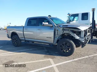 2020 Ram 2500 Big Horn with VIN 3C6UR5DL0LG282821, listed as a IAAI auction lot 42703919 with 55,160 mi miles and . Bid and sale history available at DreamBid. Image 14.