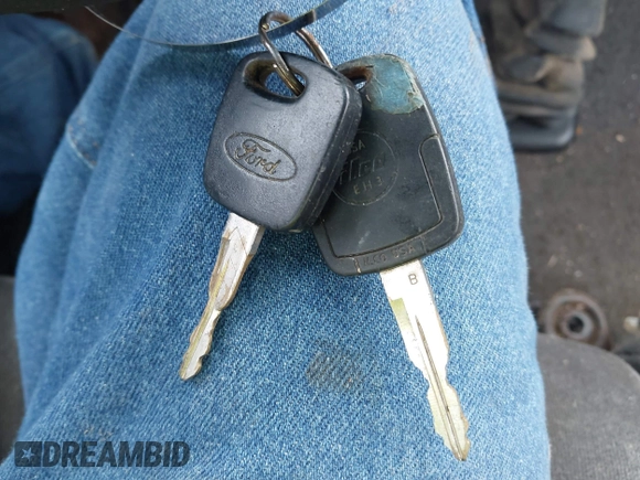 2000 Ford F-150 с VIN 1FTZF0826YKA36786, выставлен на аукционе IAAI как лот 42356005 с пробегом Не указан миль и . История ставок и продаж доступна на DreamBid. Изображение 11.