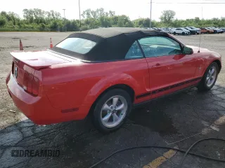 2008 Ford Mustang Deluxe with VIN 1ZVHT84N985110250, listed as a Copart auction lot 60980035 with 90,603 mi miles and Clean title. Bid and sale history available at DreamBid. Image 3.
