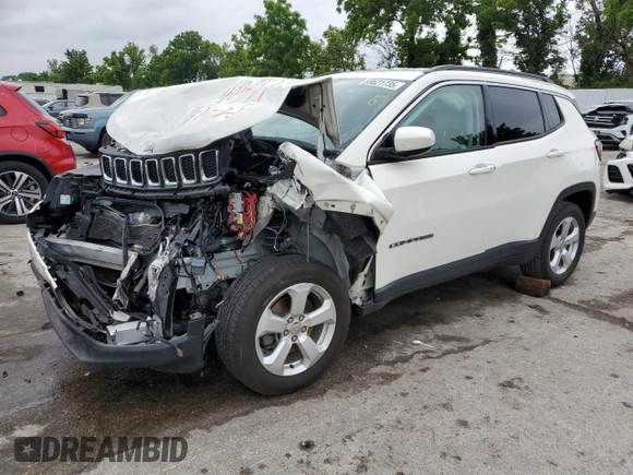 2018 Jeep Compass Latitude z VIN 3C4NJDBB6JT282965, wystawiony jako Copart lot #59621735 z przebiegiem Nie podano mil oraz Szkoda całkowita • Salvage title. Historia ofert i sprzedaży dostępna na DreamBid. Obrazek 1.