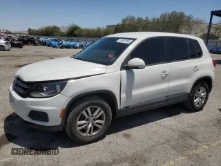 2013 Volkswagen Tiguan SE with VIN WVGBV7AX8DW539494, listed as a Copart auction lot 61982905 with 167,119 mi miles and Salvage title. Bid and sale history available at DreamBid. Image 1.